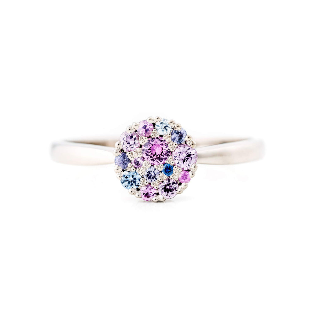 Cupcake sapphire ring, gemstones as a cluster in the middle, design Jussi Louesalmi, Au3 Goldsmiths