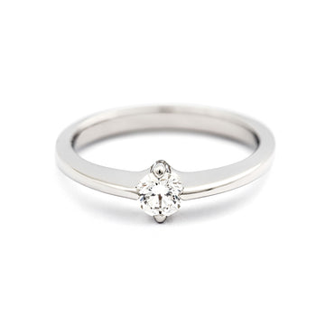 Modern design in this Classic solitaire diamond ring, in 18K white gold, design Jussi Louesalmi, Au3 Goldsmiths