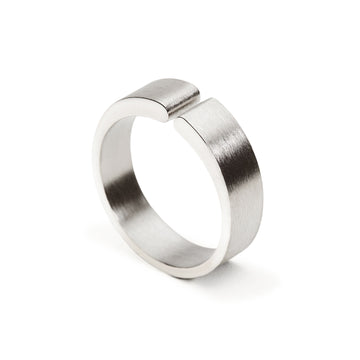 6mm wide titan ring by goldsmith Anu Kaartinen, Au3 Goldsmiths.