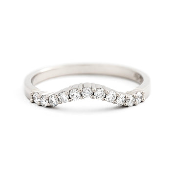 Contour model ring in 18K white gold with 11 diamonds. Design by Jussi Louesalmi, Au3 Goldsmiths.