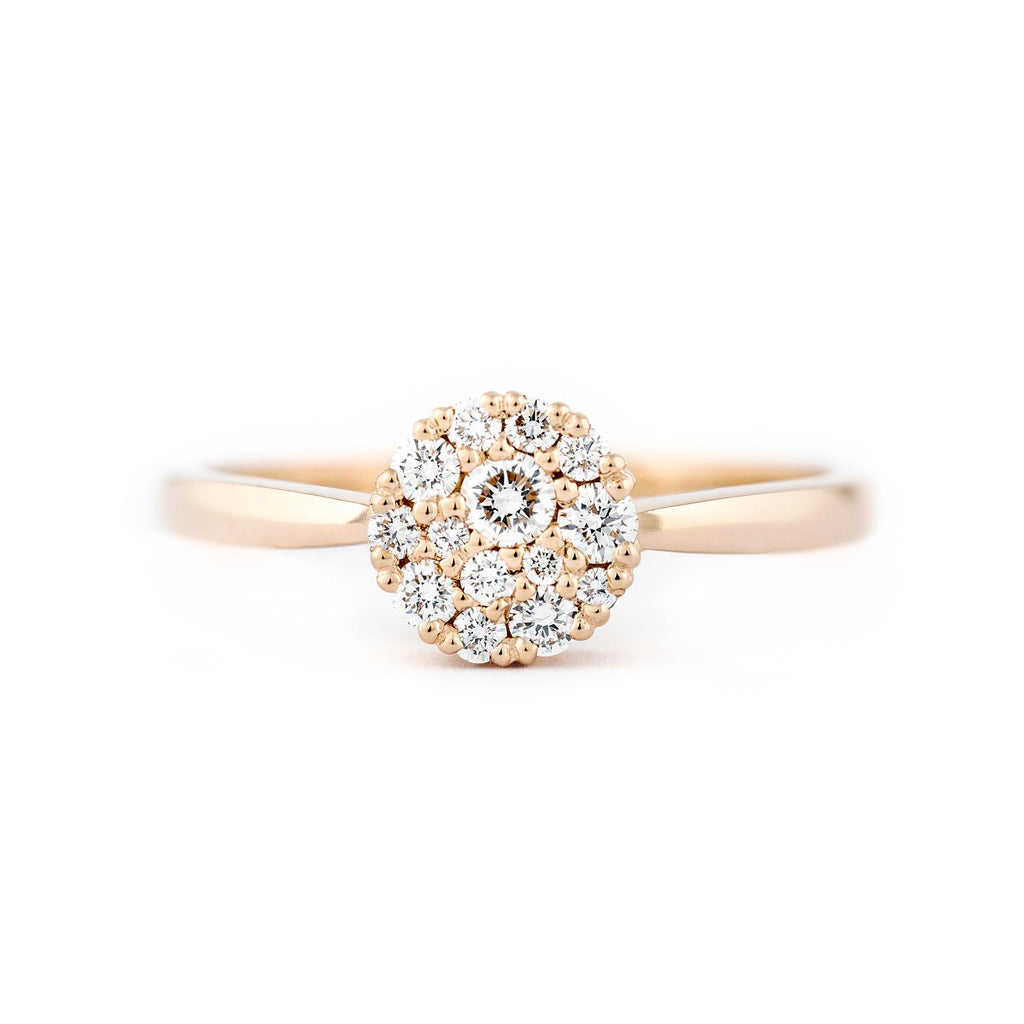 Cupcake diamond ring in 750 yellow gold, with white diamonds, diamonds as a cluster in the middle, design Jussi Louesalmi, Au3 Goldsmiths