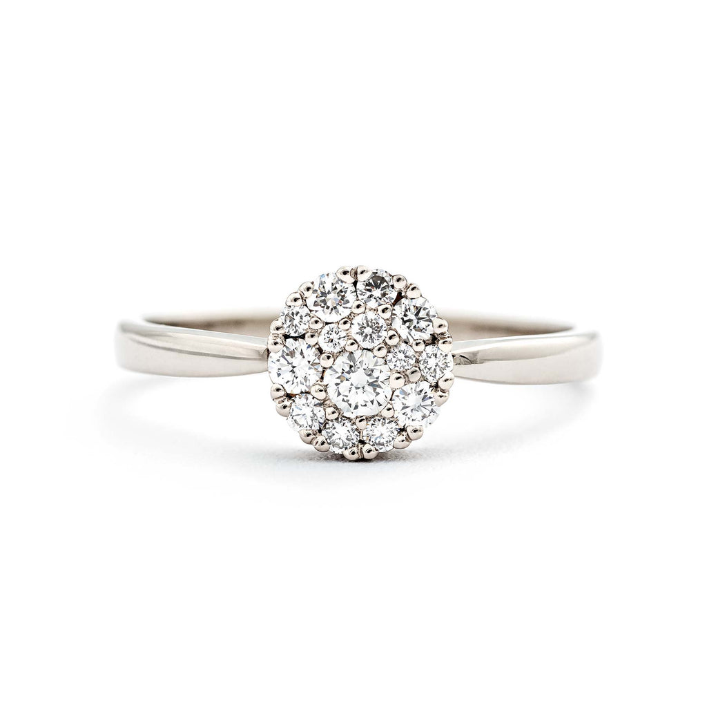 Cupcake diamond ring with white diamonds, diamonds as a cluster in the middle, design Jussi Louesalmi, Au3 Goldsmiths