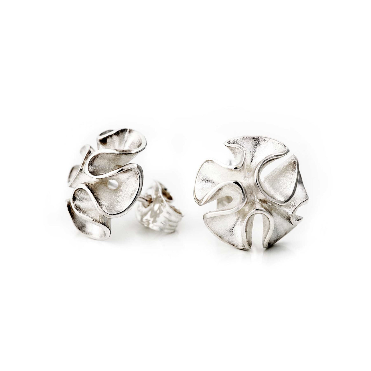 Wavy Dione stud earrings in 925 silver, design Anu Kaartinen, Au3 Goldsmiths