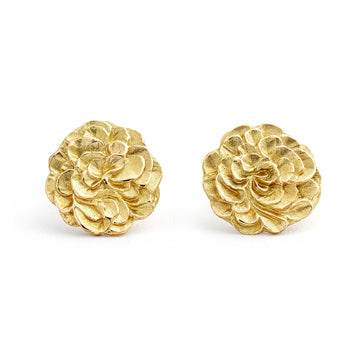 Round stud earrings in 750 yellow gold, design by Anu Kaartinen