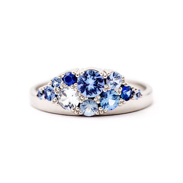 Crown shaped Kaje ring with blue sapphires, Kaje sormus sinisillä safiireilla, design Jussi Louesalmi, Au3 Goldsmiths 
