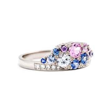 Colorful sapphire diamond ring, värikäs timanttisormus safiireilla, design Jussi Louesalmi, Au3 Goldsmiths