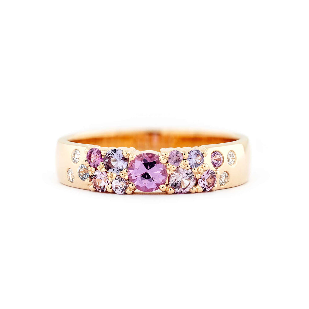 Keto Meadow 4mm wide ring in 750 yellow gold, with pink, purple and blue sapphires and white diamonds. Design by Jussi Louesalmi, Au3 Goldsmiths.